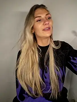 Snapshot of Melody1600 chatting on October 19, 2025, 6:52 pm Melody1600 online show from October 19, 2025, 6:52 pm