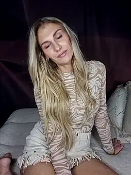 Snapshot of Melody1600 chatting on November 13, 2025, 9:03 pm Melody1600 online show from November 13, 2025, 9:03 pm