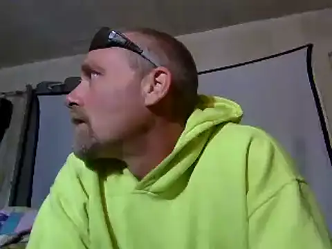 Eat it from the back online show from October 2, 2025, 2:18 am