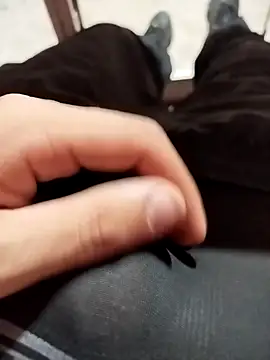 Snapshot of nikek13467ghj chatting on October 30, 2025, 1:18 am nikek13467ghj online show from October 30, 2025, 1:18 am