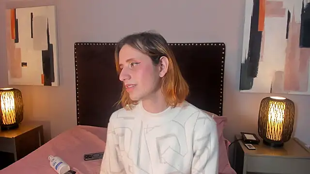 seraphine star online show from February 7, 2026, 12:09 pm