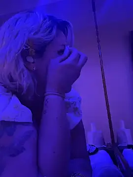 toomuchofafreak online show from March 25, 2026, 9:37 am