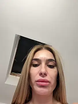 KaseyQuinn  online show from November 22, 2025, 10:47 am