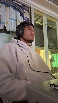 Snapshot of StrokingDaddy4 chatting on February 19, 2026, 11:39 am StrokingDaddy4 online show from February 19, 2026, 11:39 am