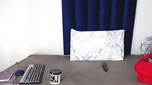 Snapshot of Pinkdollyg chatting on March 10, 2026, 10:04 pm Pinkdollyg online show from March 10, 2026, 10:04 pm