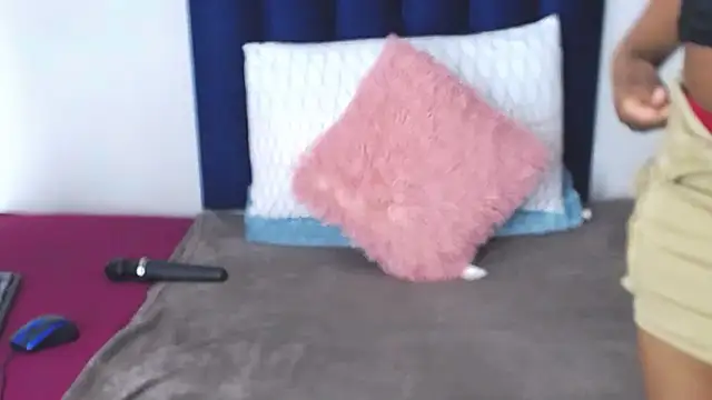 Snapshot of Pinkdollyg chatting on March 19, 2026, 10:14 pm Pinkdollyg online show from March 19, 2026, 10:14 pm