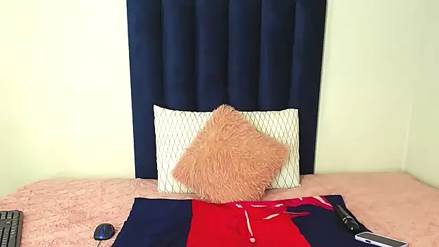 Snapshot of Pinkdollyg chatting on April 9, 2026, 9:31 pm Pinkdollyg online show from April 9, 2026, 9:31 pm