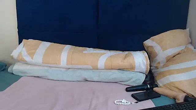 Sexy-Momo online show from December 19, 2025, 5:36 am