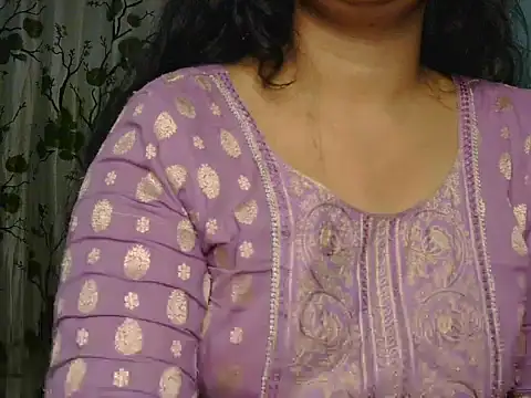 Jennifer 1999 online show from May 3, 2026, 5:57 am