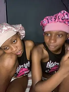 LonelyQueenxx25 online show from January 16, 2026, 10:36 pm