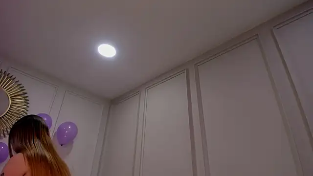 CharlotteBrownn  online show from February 12, 2026, 2:17 am