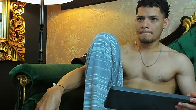 Snapshot of AlessandroKiing chatting on July 18, 2026, 2:16 am AlessandroKiing online show from July 18, 2026, 2:16 am