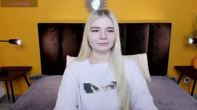 RuthBryant online show from December 5, 2025, 12:41 am