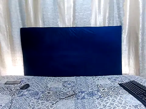 KinkyTrans23 online show from November 15, 2025, 6:11 am