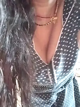 Snapshot of rani8008 chatting on October 13, 2025, 6:13 am rani8008 online show from October 13, 2025, 6:13 am