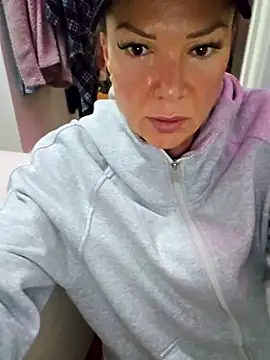 Sugarloveless online show from March 28, 2026, 12:32 am