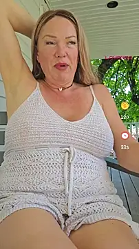 Sugarloveless online show from July 14, 2026, 9:20 pm