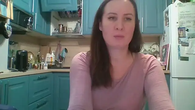 ALICAINWONDERLAND online show from December 21, 2025, 6:26 pm