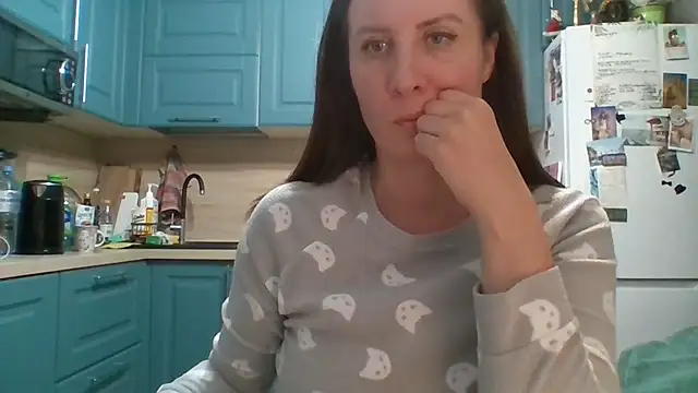 ALICAINWONDERLAND online show from February 18, 2026, 5:53 pm