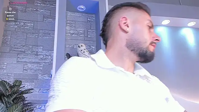 Snapshot of dominic_de_luca chatting on May 18, 2026, 4:29 am dominic de luca online show from May 18, 2026, 4:29 am