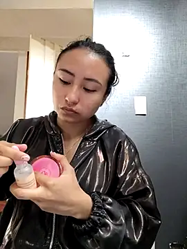 Venus Rivers online show from September 9, 2025, 1:43 pm