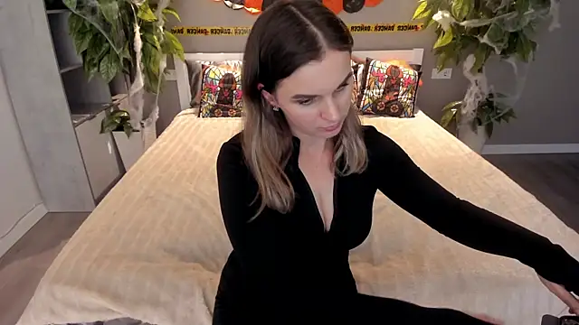 Snapshot of SofiSoft chatting on October 22, 2025, 7:46 pm SofiSoft online show from October 22, 2025, 7:46 pm