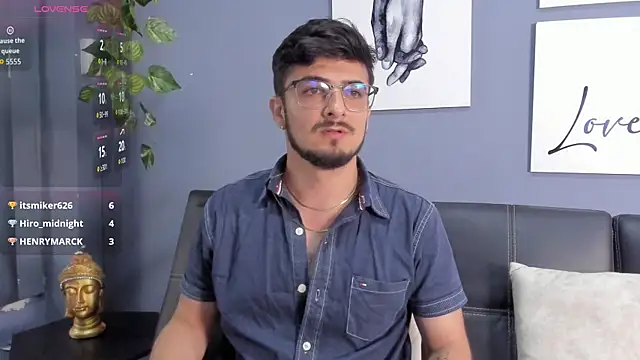 AaronFuentes7 online show from September 13, 2025, 7:46 pm