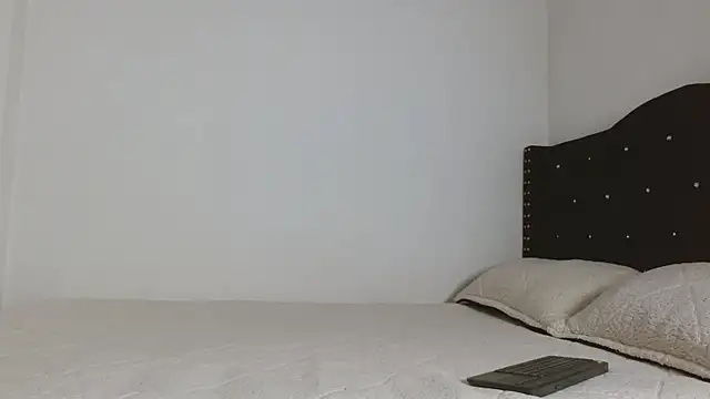 SamyRoss online show from September 26, 2025, 2:37 am