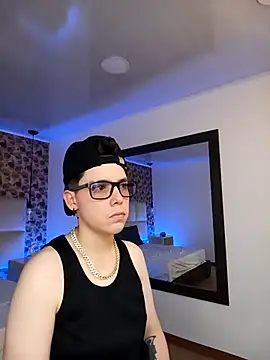 SpencerMontgomery online show from October 18, 2025, 6:52 pm