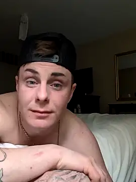 Snapshot of youngblondetwink chatting on March 31, 2026, 5:08 am youngblondetwink online show from March 31, 2026, 5:08 am