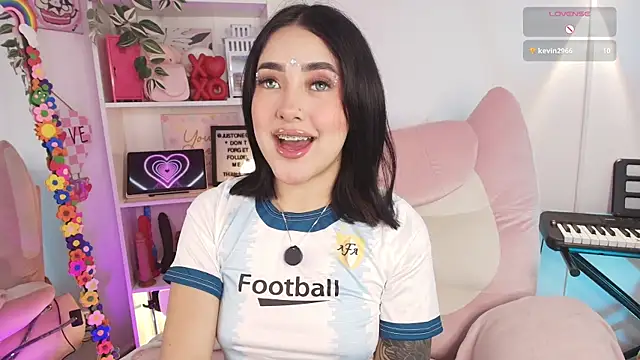 justonecute online show from March 25, 2026, 4:51 am