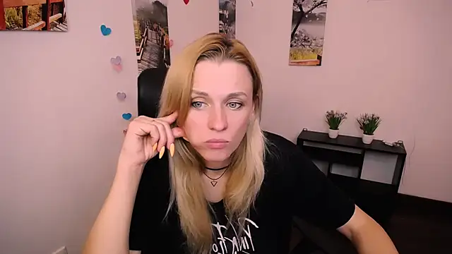 PeppyMia online show from September 30, 2025, 6:51 am