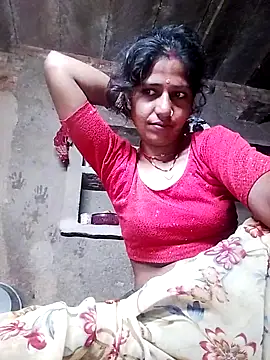 Snapshot of MISS-KAYA chatting on October 7, 2025, 11:35 pm MISS-KAYA online show from October 7, 2025, 11:35 pm