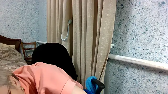 Snapshot of PlayM3Soft chatting on May 5, 2026, 6:27 pm PlayM3Soft online show from May 5, 2026, 6:27 pm