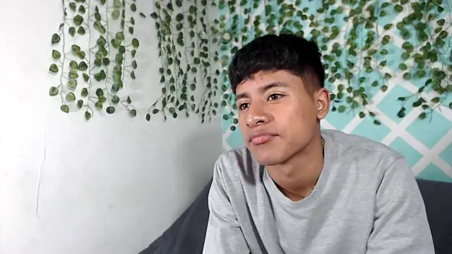 sebas boys577 online show from September 13, 2025, 1:44 pm