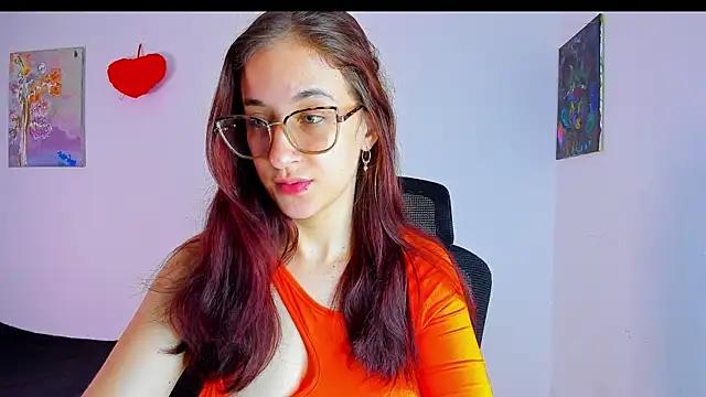 Snapshot of Laura_Ivy chatting on June 26, 2026, 1:04 pm Laura Ivy online show from June 26, 2026, 1:04 pm