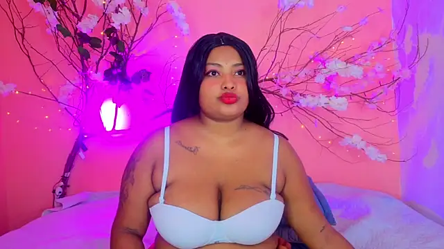 Cristal hott1 online show from February 10, 2026, 9:57 am