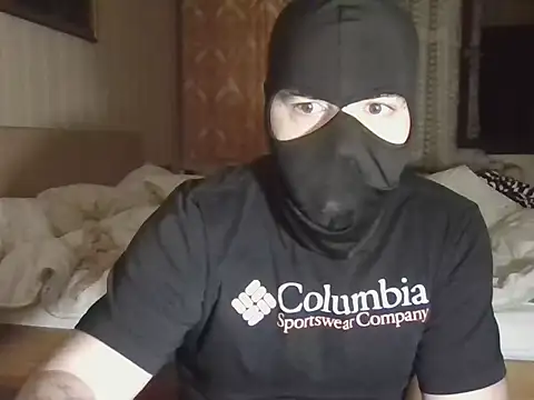 Snapshot of bdsmfreaks12 chatting on September 18, 2025, 12:23 am bdsmfreaks12 online show from September 18, 2025, 12:23 am