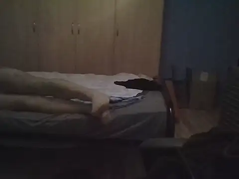 Snapshot of bdsmfreaks12 chatting on December 3, 2025, 1:24 am bdsmfreaks12 online show from December 3, 2025, 1:24 am