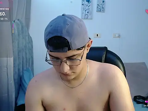 Snapshot of yesitwink_ chatting on May 4, 2026, 12:50 am yesitwink online show from May 4, 2026, 12:50 am