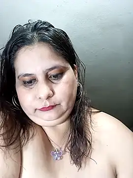 Ayma1983 online show from March 13, 2026, 7:04 am