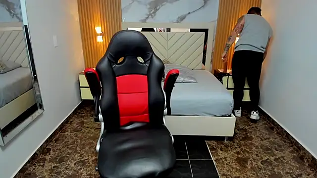 KAROLLJONES1 online show from March 28, 2026, 12:27 pm