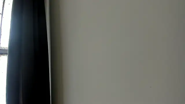 Manuela miller  online show from April 17, 2026, 9:29 pm