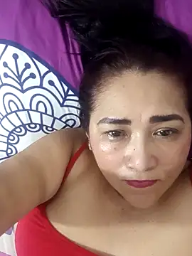 linda luna29 online show from September 12, 2025, 2:11 am