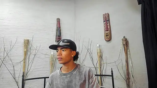 AlanCutee online show from February 2, 2026, 1:54 pm