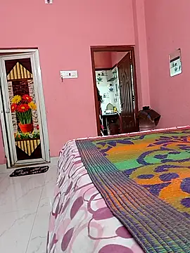 Cute-Swewty online show from July 11, 2026, 7:33 am