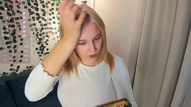 little  caprice online show from September 22, 2025, 6:10 pm