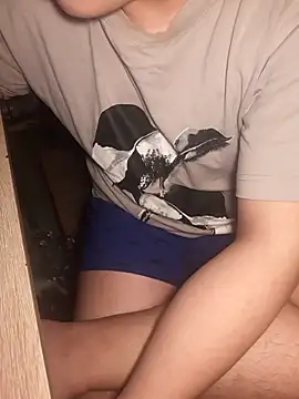 MinhTuan2002 online show from September 26, 2025, 6:34 pm