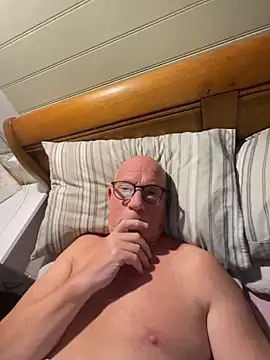 philefc online show from November 5, 2025, 9:59 pm