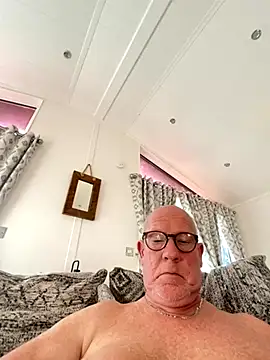 philefc online show from November 23, 2025, 1:44 pm